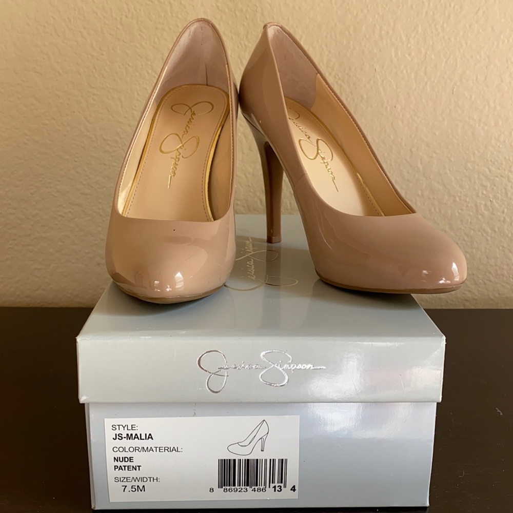 Classic Nude Pumps 7.5